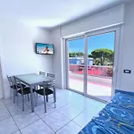 Апартаменты Enjoy The Sun From Our Terrace-beahost