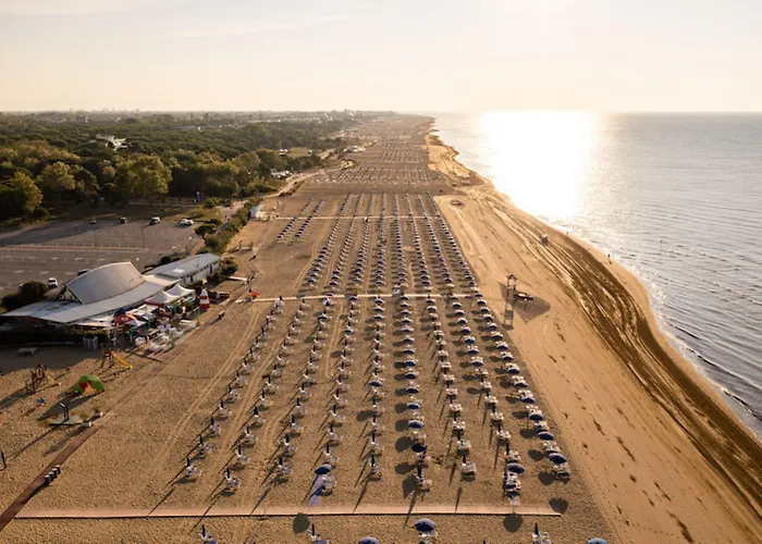 Appartamento Enjoy The Sun From Our Terrace-beahost Bibione